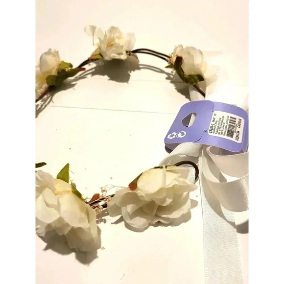 Claire's Over The Head Floral Headpiece Garland - Picture 3 of 3